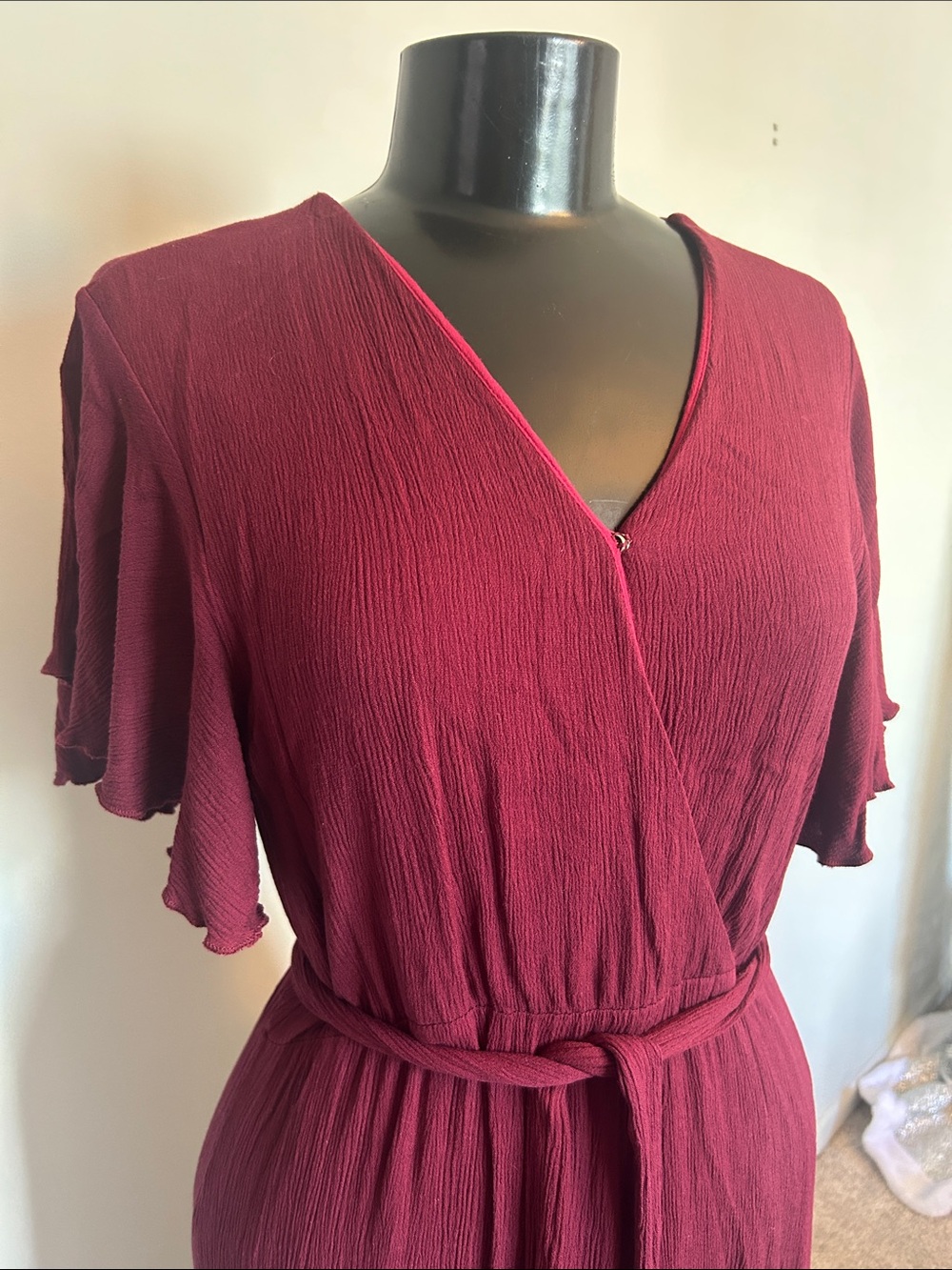 Flutter sleeve maxi dress in burgundy soft crinkle viscose, sz M EUC - Picture 2 of 6